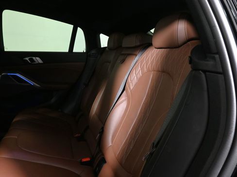 Used 2021 BMW X6 xDrive40i w/ M Sport Package AWD/4WD image 4
