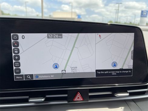 Used 2024 Hyundai Elantra SEL image 28