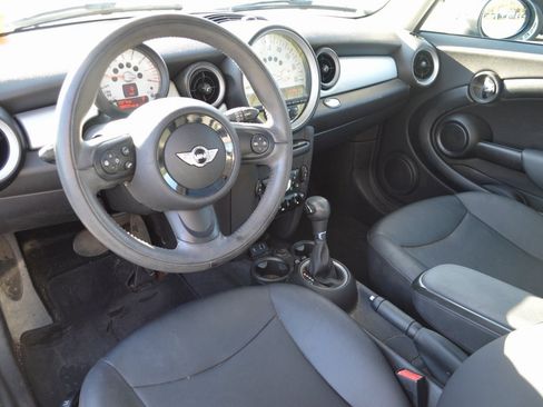 Used 2013 MINI Cooper Hardtop image 2