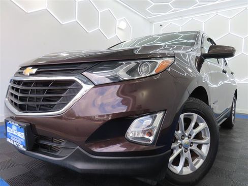 Used 2020 Chevrolet Equinox LT FWD image 1