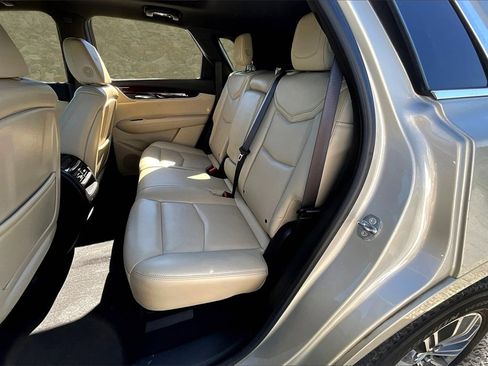 Used 2017 Cadillac XT5 Luxury w/ Driver Awareness Package image 24