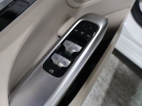 Used 2024 Mercedes-Benz C 300 4MATIC Sedan image 14