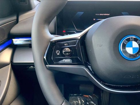 Certified 2024 BMW i5 eDrive40i w/ Premium Package image 16