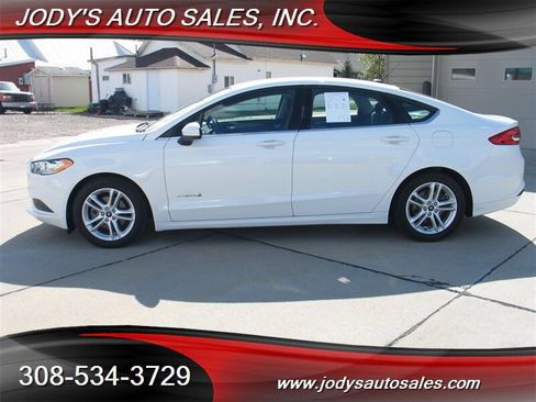 Used 2018 Ford Fusion SE FWD image 28