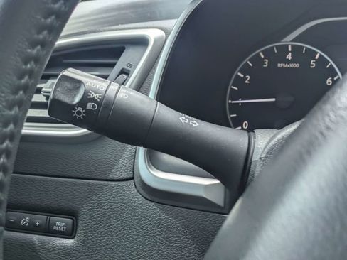 Used 2017 Nissan Murano SV FWD image 27