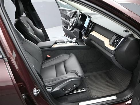 Used 2026 Volvo XC60 B5 Ultra w/ Protection Package Premier image 29