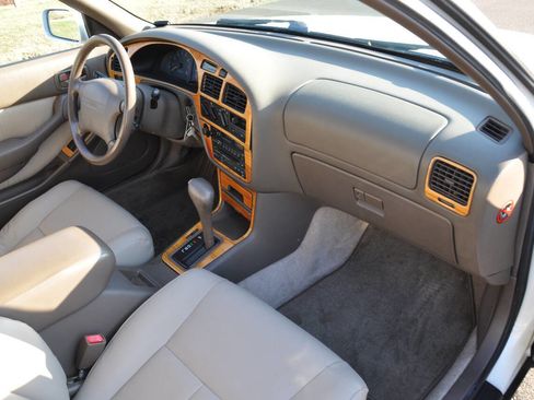Used 1996 Toyota Camry LE FWD image 31
