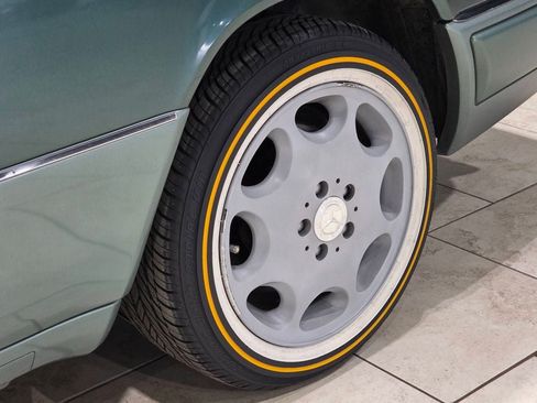 Used 1994 Mercedes-Benz E 320 Coupe image 32