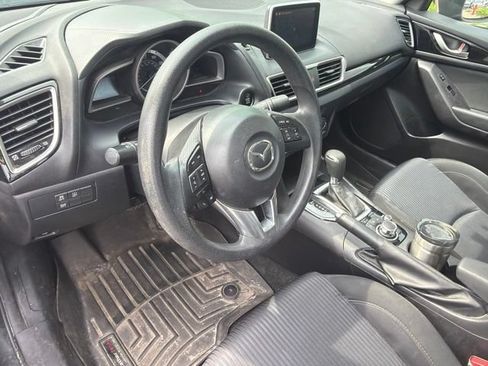 Used 2016 MAZDA MAZDA3 i Sport w/ Preferred Equipment Package FWD image 5