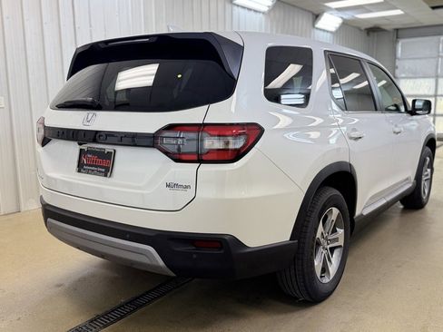 New 2025 Honda Pilot EX-L image 5