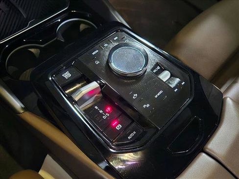 Certified 2025 BMW 530i xDrive image 12