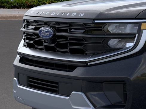 New 2026 Ford Expedition Platinum w/ Platinum Ultimate Package image 17