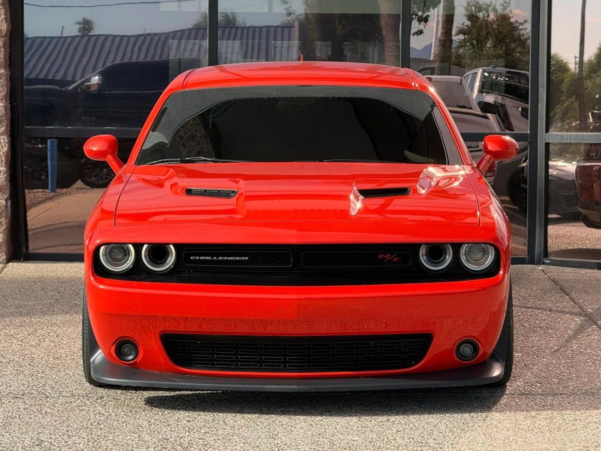 Used 2016 Dodge Challenger R/T Scat Pack w/ Leather Interior Group RWD image 19