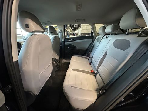 Used 2024 Volkswagen Taos SE image 20