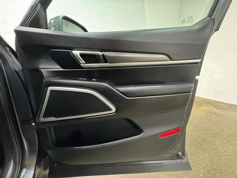 Used 2020 Kia Telluride S FWD image 29
