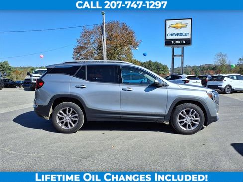 Used 2023 GMC Terrain SLT image 5