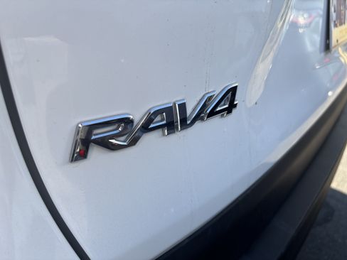 Used 2024 Toyota RAV4 LE AWD/4WD image 3