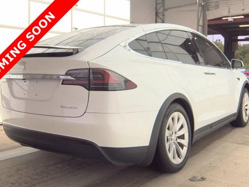 Used 2021 Tesla Model X Performance AWD/4WD image 4