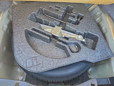 Used 2017 Honda Accord Touring image 15