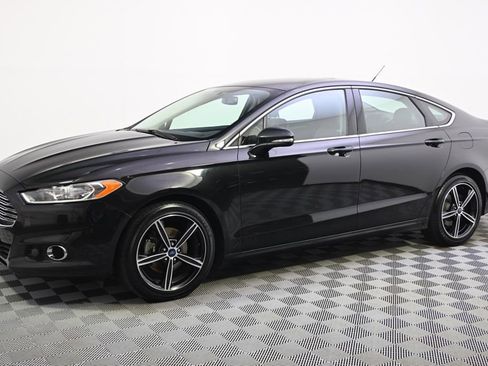 Used 2015 Ford Fusion SE w/ Equipment Group 202A AWD/4WD image 2