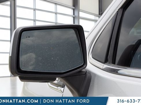 Used 2021 GMC Sierra 1500 SLT w/ SLT Convenience Package AWD/4WD image 30