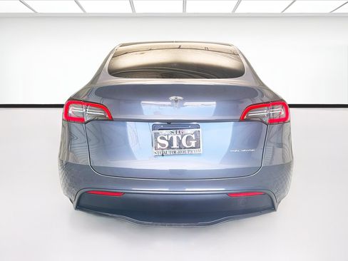 Used 2023 Tesla Model Y Long Range AWD/4WD image 5