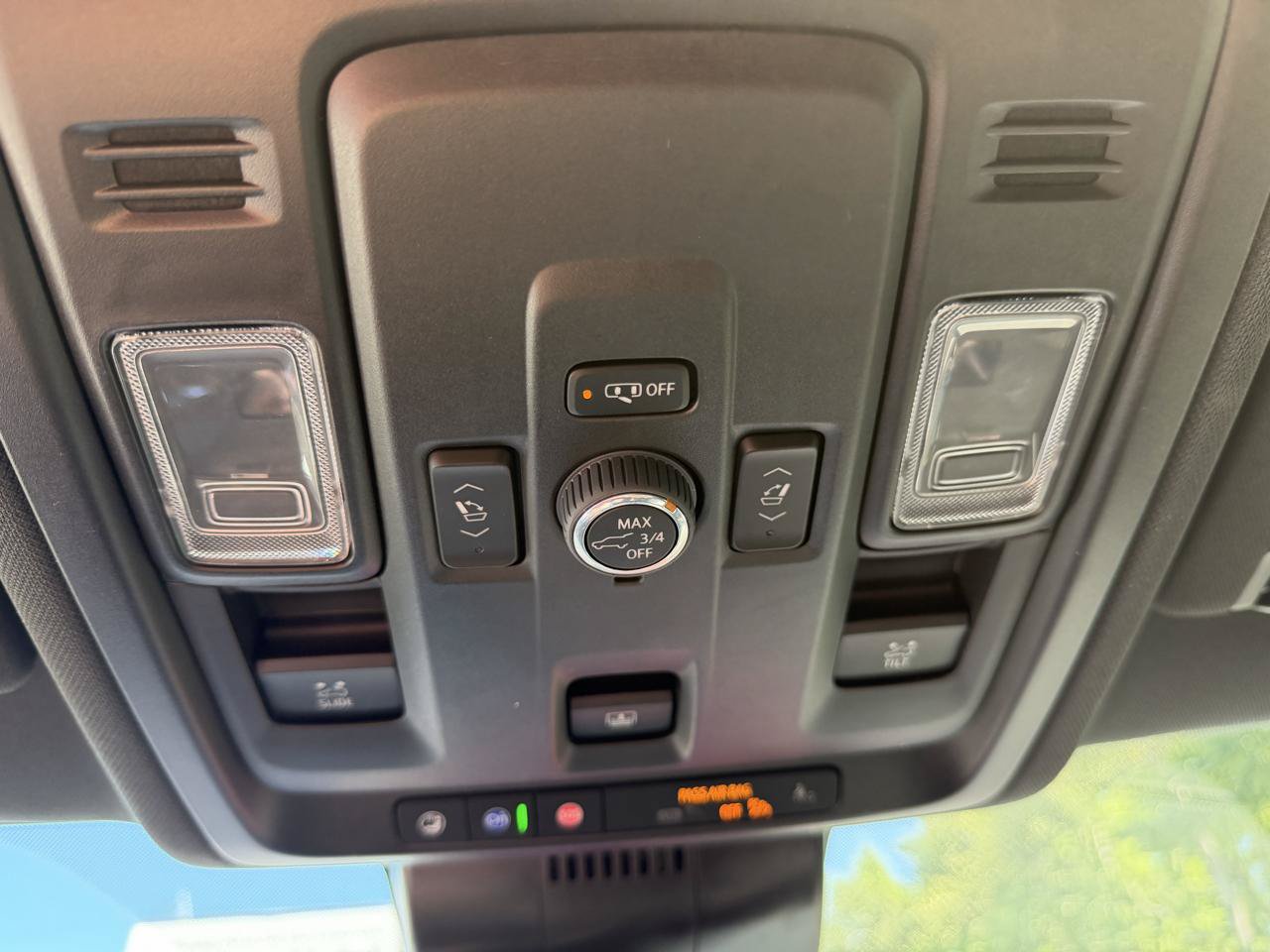 Used 2025 GMC Yukon XL Elevation w/ LPO, Elevation Black Package AWD/4WD image 19