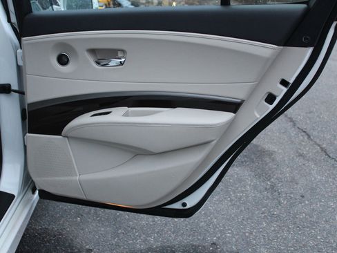 Used 2015 Acura RLX w/ Technology Package image 16