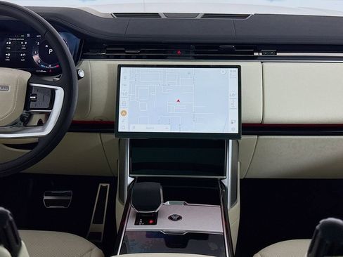 New 2026 Land Rover Range Rover SE image 15