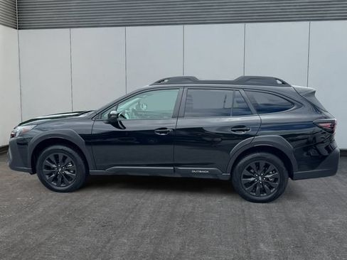 Used 2025 Subaru Outback Onyx Edition XT AWD/4WD image 2