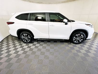 Certified 2025 Toyota Highlander XLE
