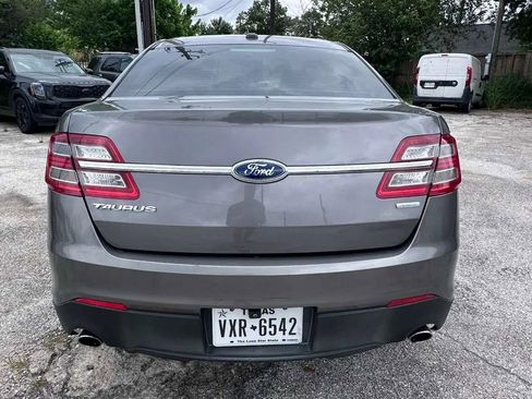 Used 2014 Ford Taurus SE FWD image 8