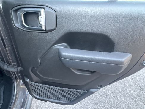 Used 2025 Jeep Wrangler Unlimited Sport S 4xe AWD/4WD image 17