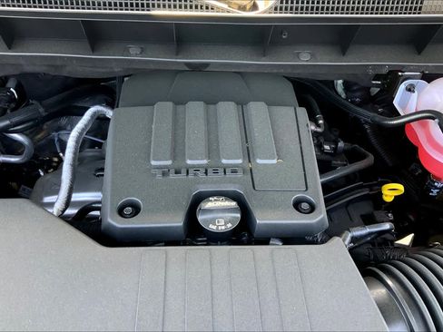 Used 2025 Chevrolet Silverado 1500 Custom RWD image 17