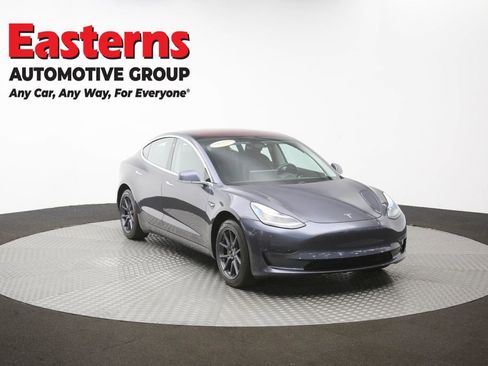 Used 2018 Tesla Model 3 Long Range RWD image 45