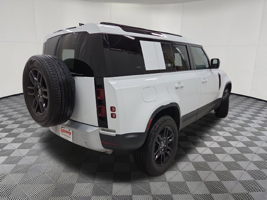 Used 2025 Land Rover Defender 110 S AWD/4WD image 4