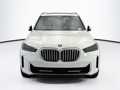 Used 2026 BMW X5 xDrive50e w/ Climate Comfort Package AWD/4WD image 2