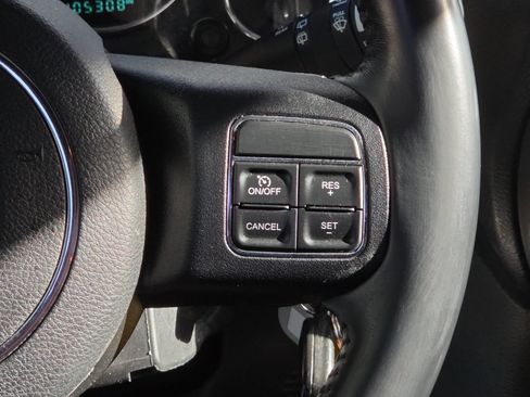 Used 2017 Jeep Wrangler Unlimited Rubicon w/ Cold Weather Group AWD/4WD image 20