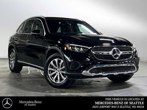 Used 2025 Mercedes-Benz GLC 300 4MATIC image 1