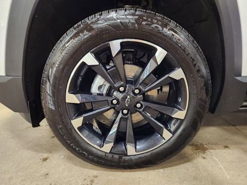 Certified 2025 Chevrolet Equinox RS AWD/4WD image 10