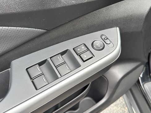 Used 2016 Honda CR-V Touring image 31