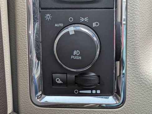 Certified 2018 RAM 2500 Laramie w/ Convenience Group AWD/4WD image 28