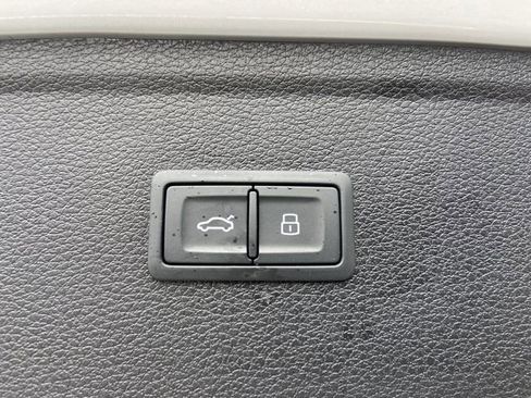 Certified 2023 Audi Q5 2.0T Premium w/ Convenience Package image 32