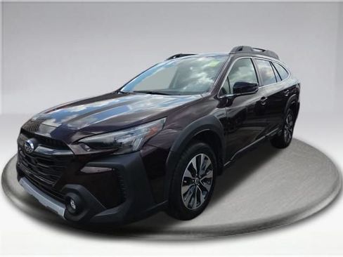 Used 2025 Subaru Outback Limited AWD/4WD image 15