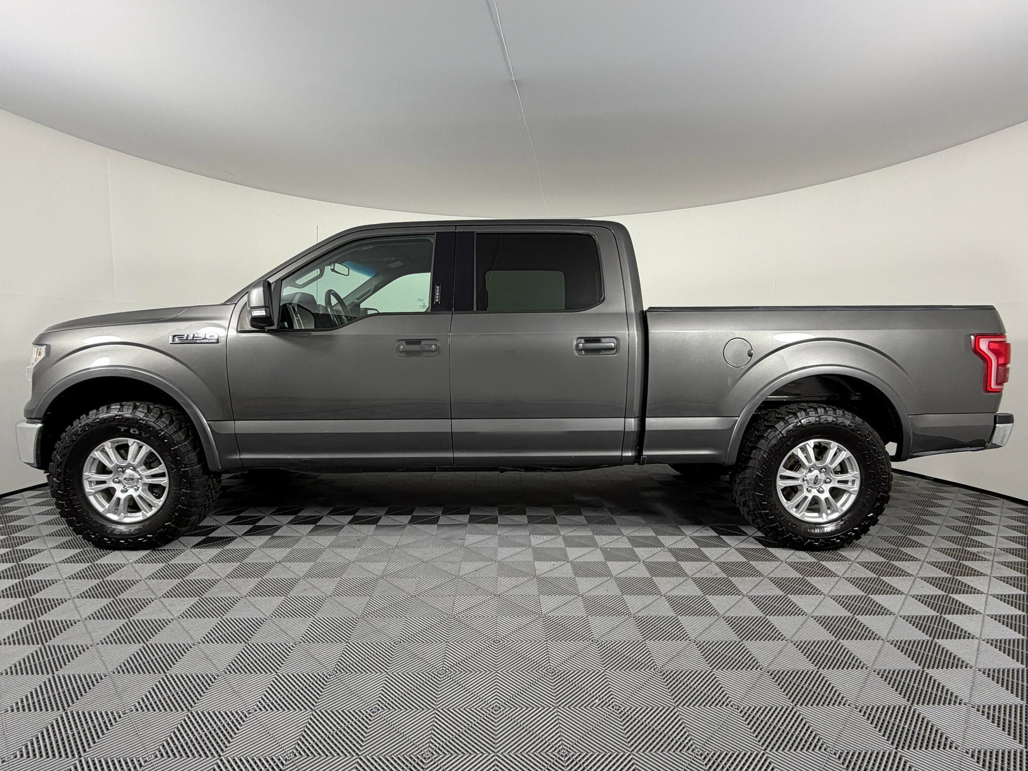 Used 2017 Ford F150 Lariat w/ Equipment Group 501A Mid AWD/4WD image 13
