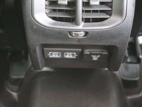 Used 2023 Jeep Cherokee Altitude Lux image 19