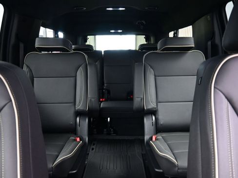 New 2026 GMC Yukon XL Elevation w/ LPO, Floor Liner Package AWD/4WD image 22