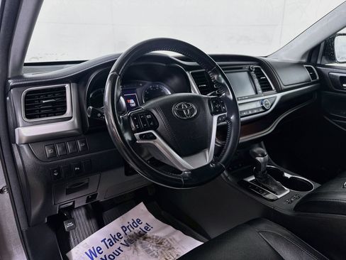 Used 2017 Toyota Highlander Limited AWD/4WD image 9