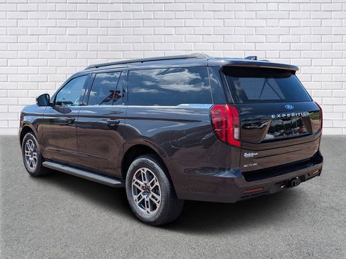 New 2026 Ford Expedition Max Active RWD image 3