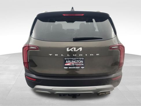 Used 2022 Kia Telluride EX w/ EX Premium Package image 6